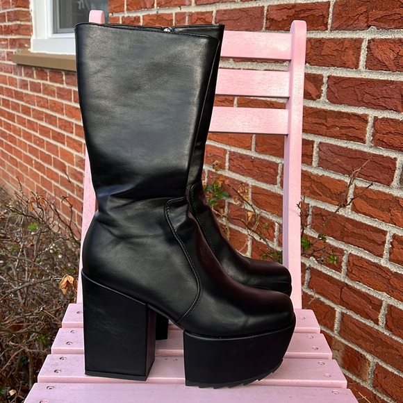 LaModa Shoes - LAMODA PLATFORM BOOTS